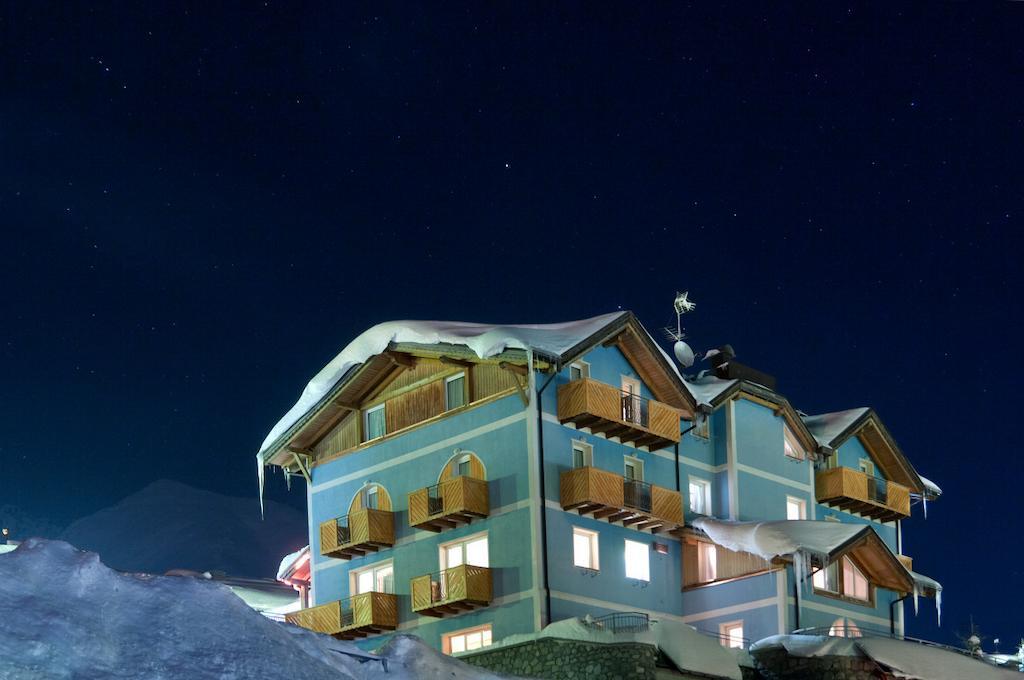 Hotel Cielo Blu Passo del Tonale Extérieur photo